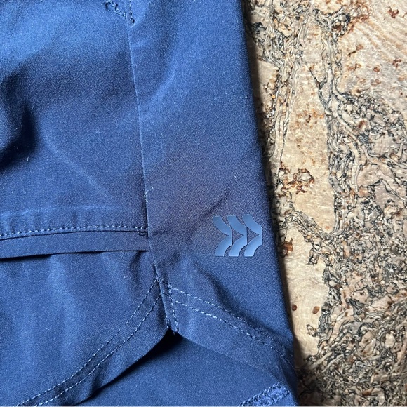 ALL IN MOTION NAVY SHORTS - Picture 3 of 4